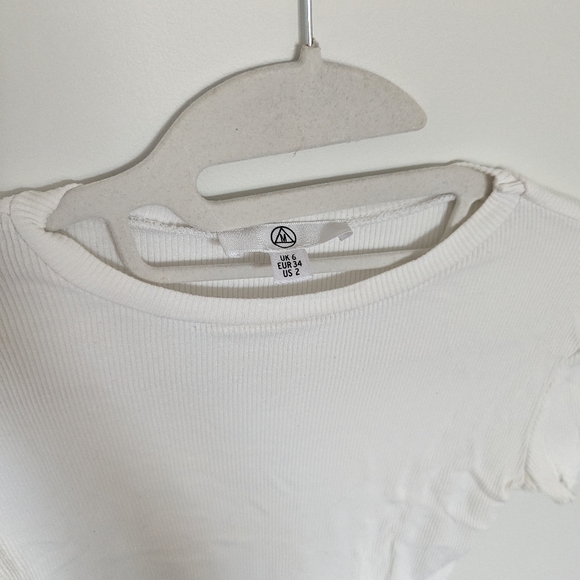 White and black crop top (2 items) - Picture 5 of 9